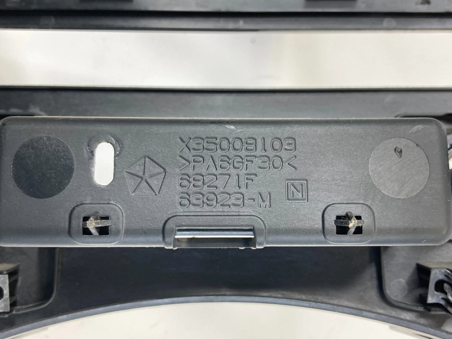 2005-2007 JEEP GRAND CHEROKEE DASH PANEL BEZEL W/ POWER OUTLET X35008103 OEM