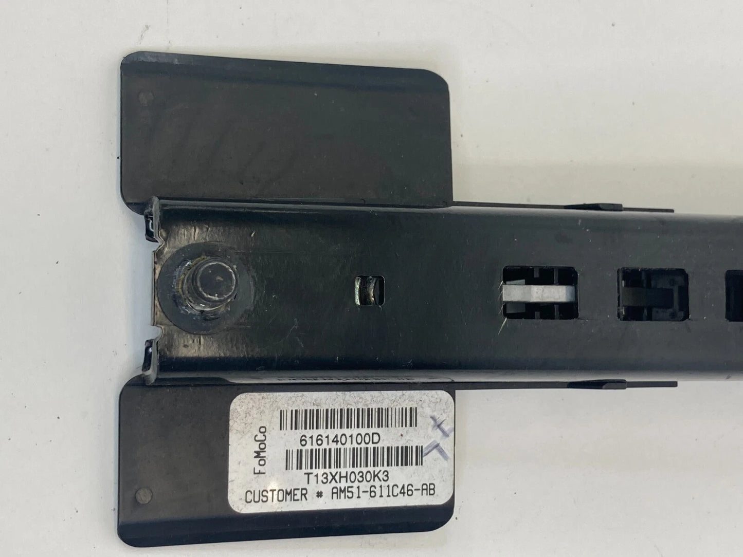 2012-2018 FORD FOCUS FRONT LEFT SIDE SEAT BELT HEIGHT ADJUSTER AM51611C46AB OEM