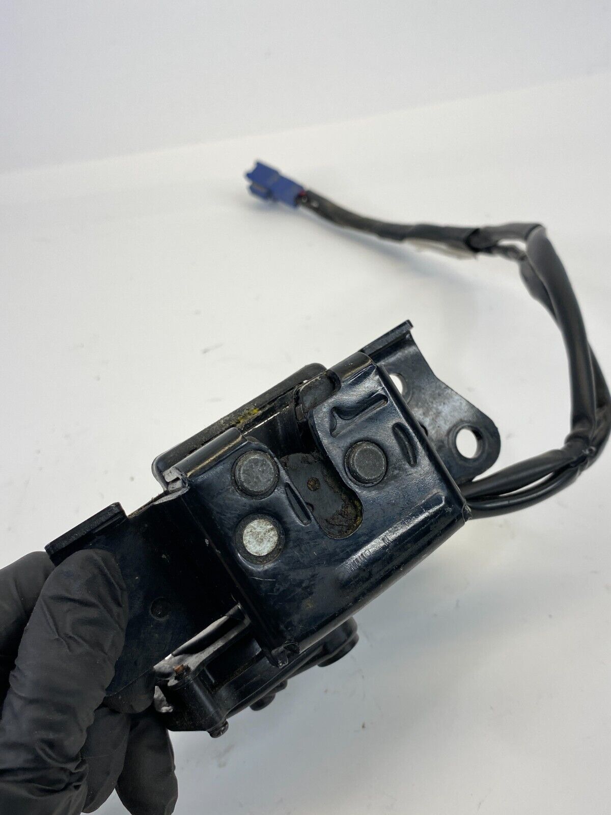 2012 Toyota Prius Hatchback Rear Trunk Liftgate Lock Latch Release Actuator OEM