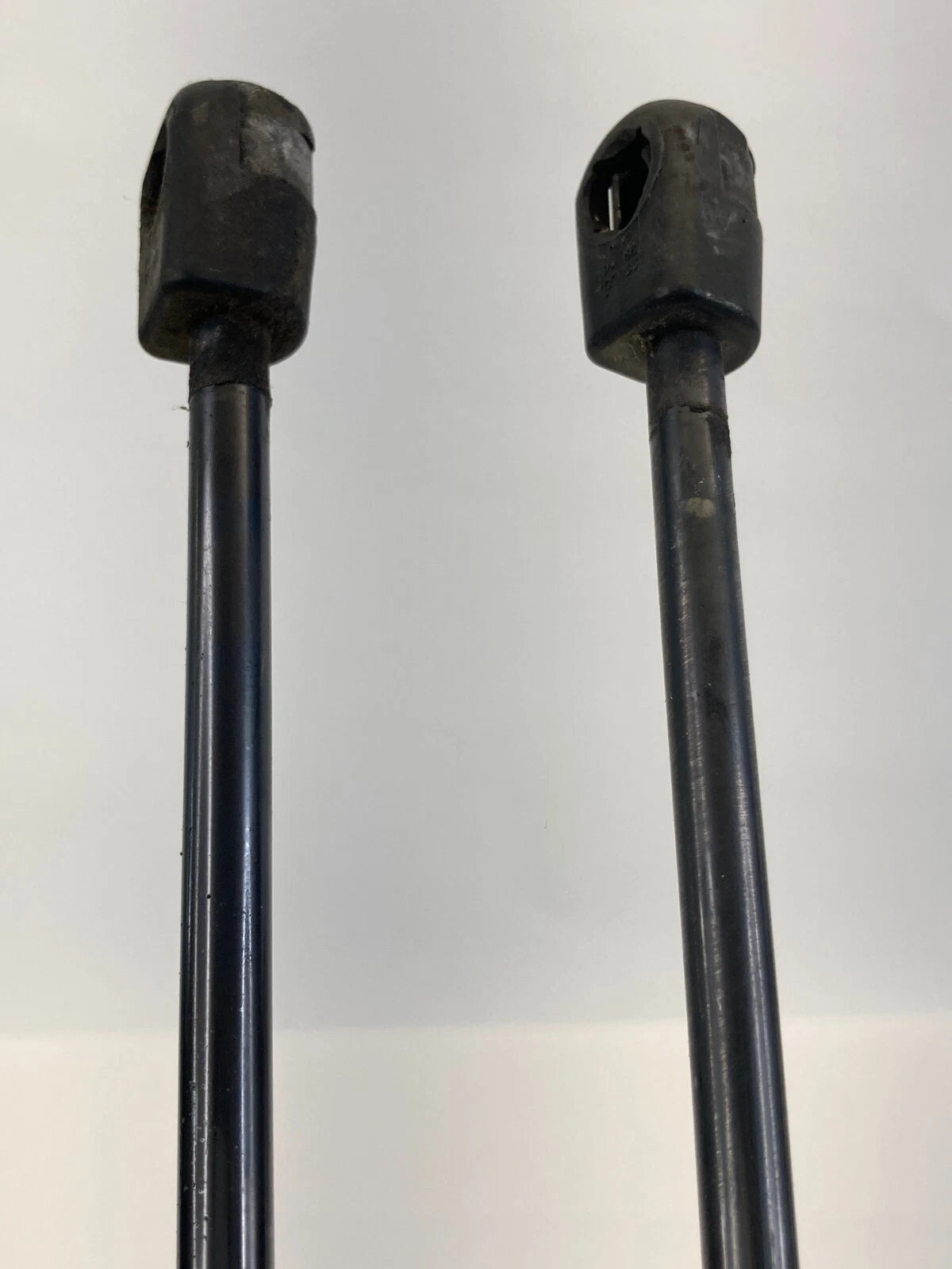 08-12 FORD ESCAPE REAR LIFTGATE SHOCK STRUT SUPPORT SET PAIR 8L84-78406A10-AC