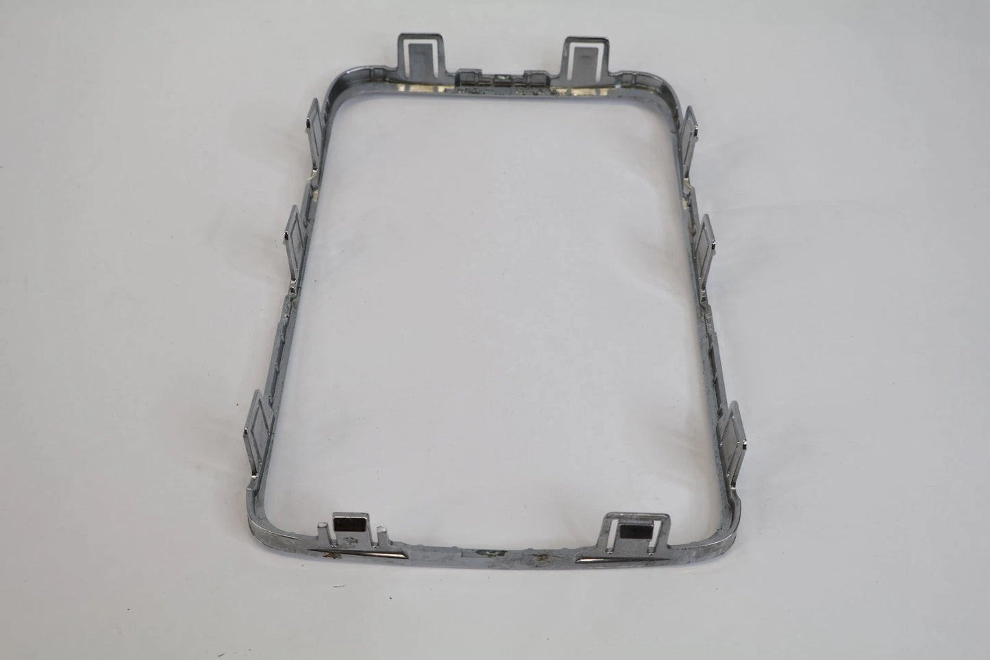 2011 2012 2013 JEEP GRAND CHEROKEE CENTER DASH RADIO BEZEL TRIM MOLDING OEM