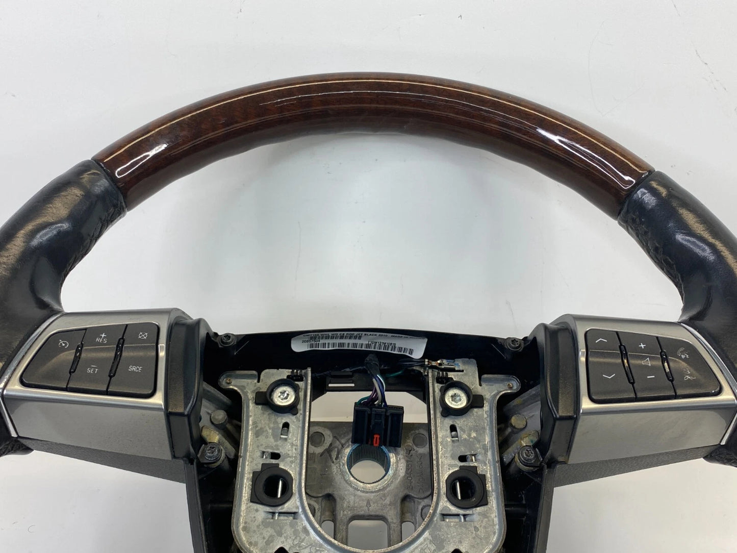 2010 10 CADILLAC SRX STEERING WHEEL W/ CRUISE CONTROLS 20857504 OEM