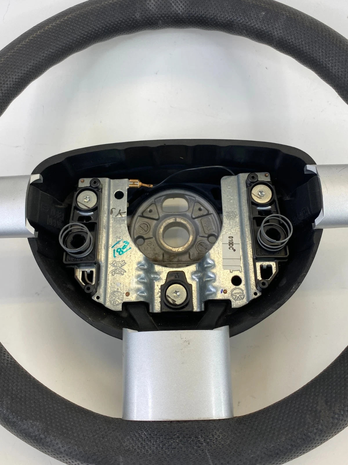 2001-2010 VOLSKWAGEN NEW BEETLE NEW BEETLE STEERING WHEEL ASSEMBLY OEM