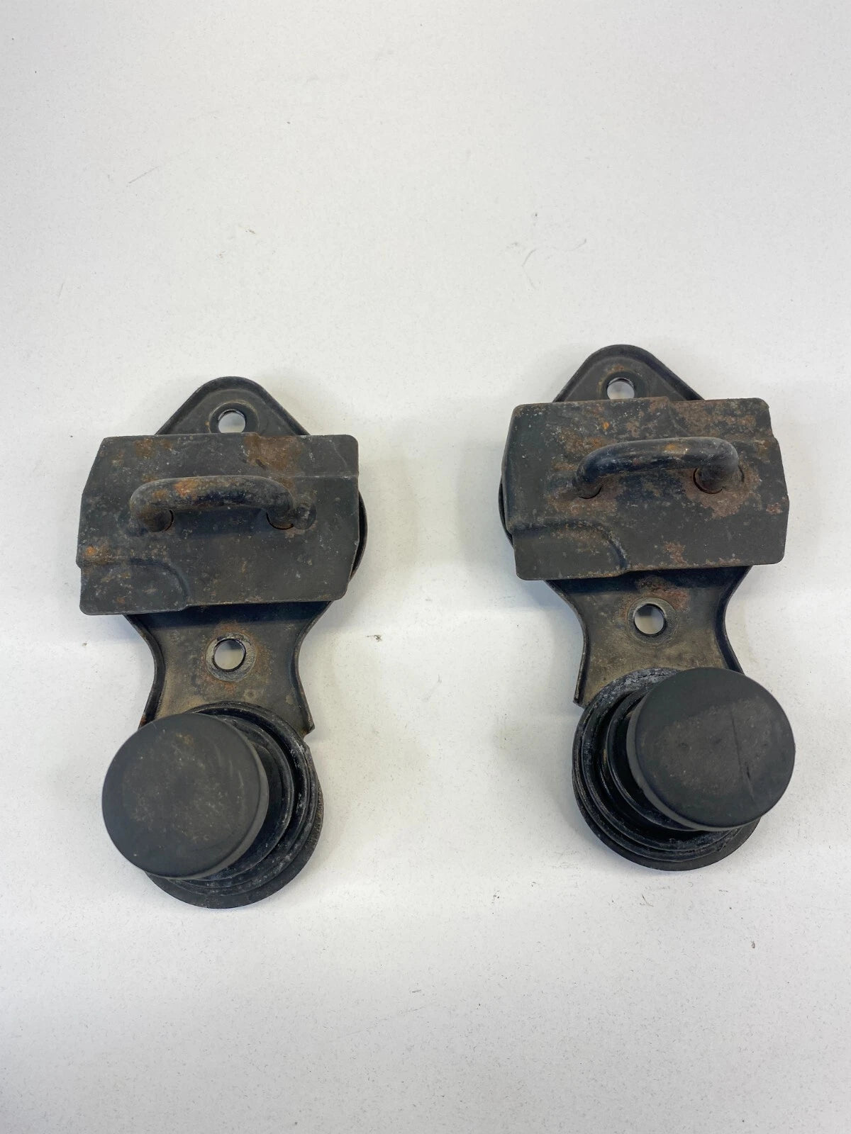 2006-2012 MERCEDES-BENZ R350 UPPER LEFT & RIGHT HOOD LOCK LATCH CATCH STRIKER