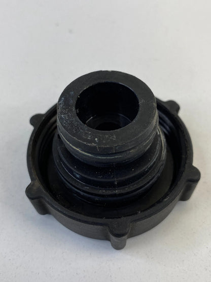2001-2012 FORD ESCAPE RADIATOR ENGINE COOLANT RESERVOIR CAP LID COVER OEM