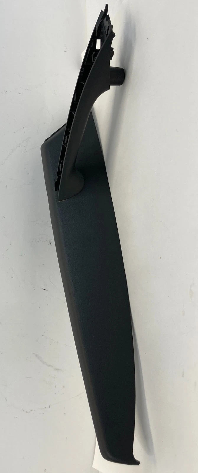 2010-2013 MAZDA 3 FRONT RIGHT PASSENGER DOOR ARMREST GRAB HANDLE OEM BBM4-69-371