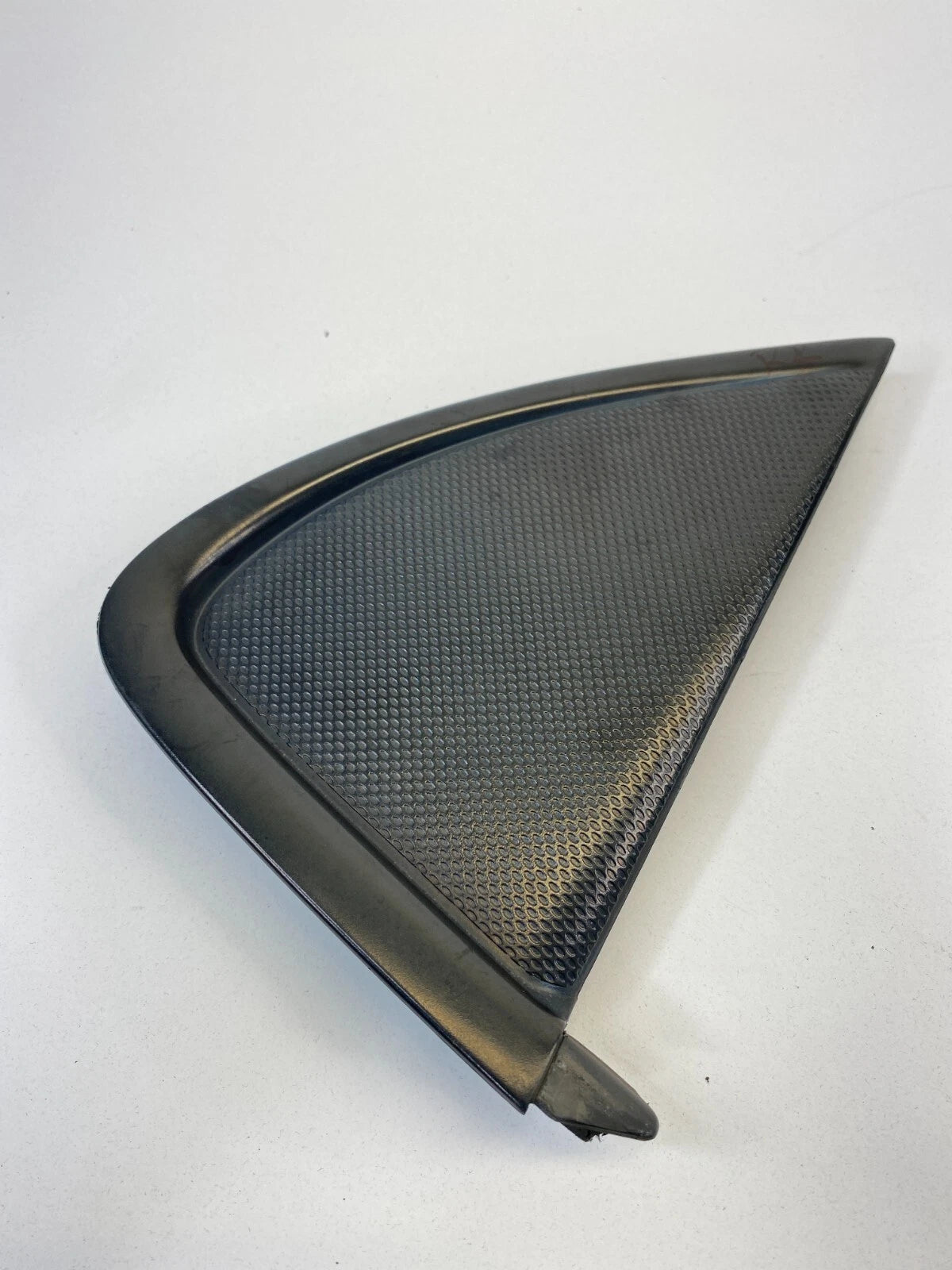 2001-2006 SEBRING SEDAN REAR RIGHT BACK DOOR EXTERIOR TRIM CORNER 04805338AB OEM