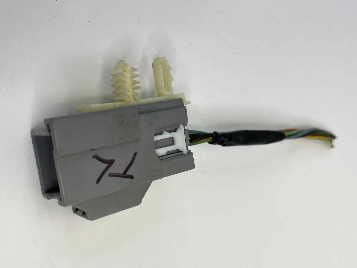 2011-2019 FORD EXPLORER REAR LEFT TAIL LIGHT WIRING HARNESS CONNECTOR OEM