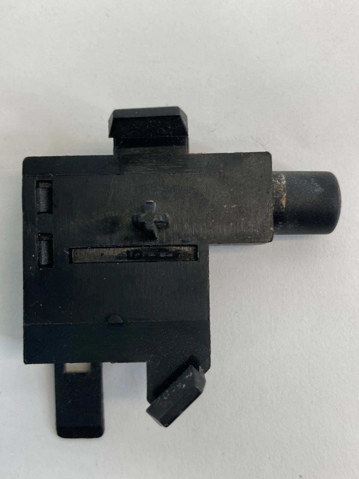 2009-2017 VOLKSWAGEN TIGUAN GLOVE BOX LAMP PARKING BRAKE SWITCH SENSOR 1J0947561