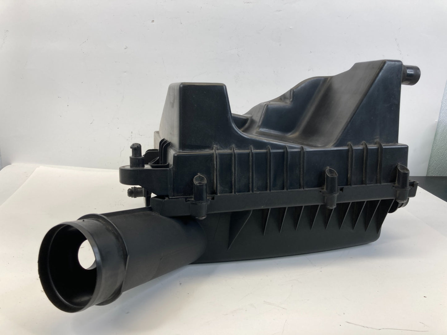 2003-2005 Saab 9-3 2.0L AT Air Intake Cleaner Filter Box Assembly 12785072 OEM