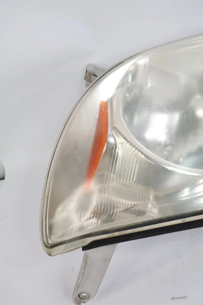 2003-2005 TOYOTA 4RUNNER FRONT LEFT DRIVER HEADLIGHT HEADLAMP HALOGEN OEM
