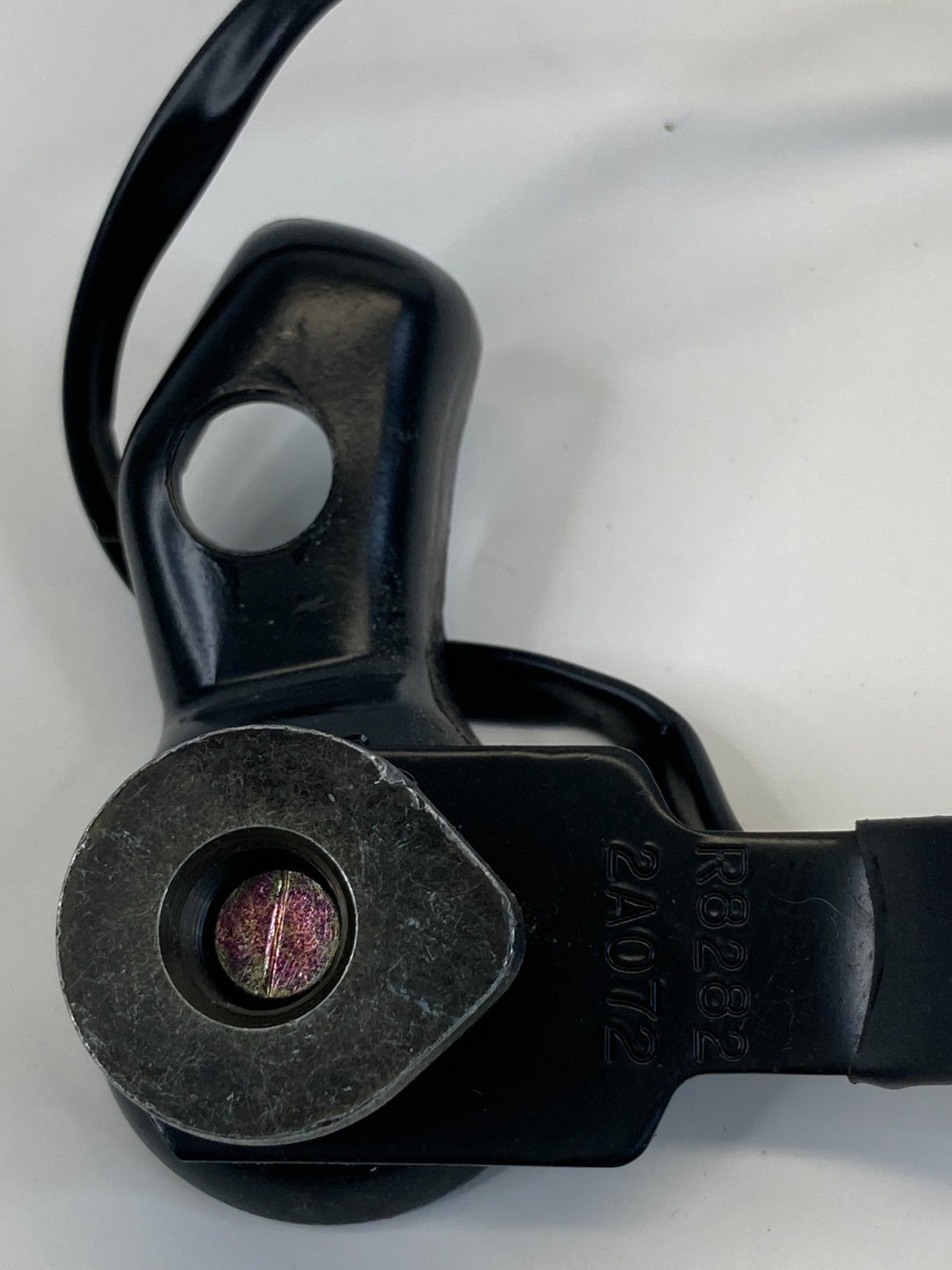 1998-2004 Audi A6 Quattro Front Right Side Seat Belt Buckle 4B0857756F OEM