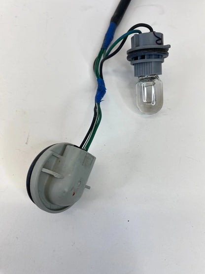 18 19 MITSUBISHI OUTLANDER SPORT SOCKET & WIRE HARNESS OUTER RH TAIL LIGHT OEM