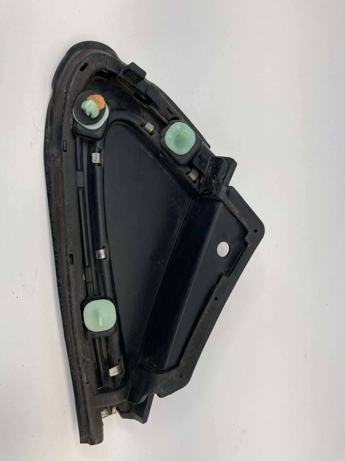 08-12 BUICK ENCLAVE FRONT LEFT DRIVER SIDE EXTERIOR PILLAR CORNER COVER MOLDING