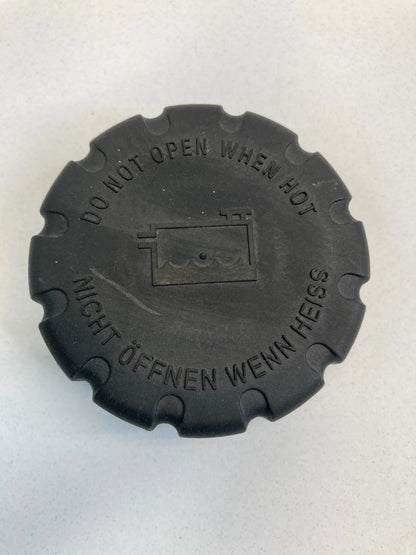 2003-2009 MERCEDES-BENZ E320 RADIATOR COOLANT EXPANSION RESEVOIR CAP COVER OEM