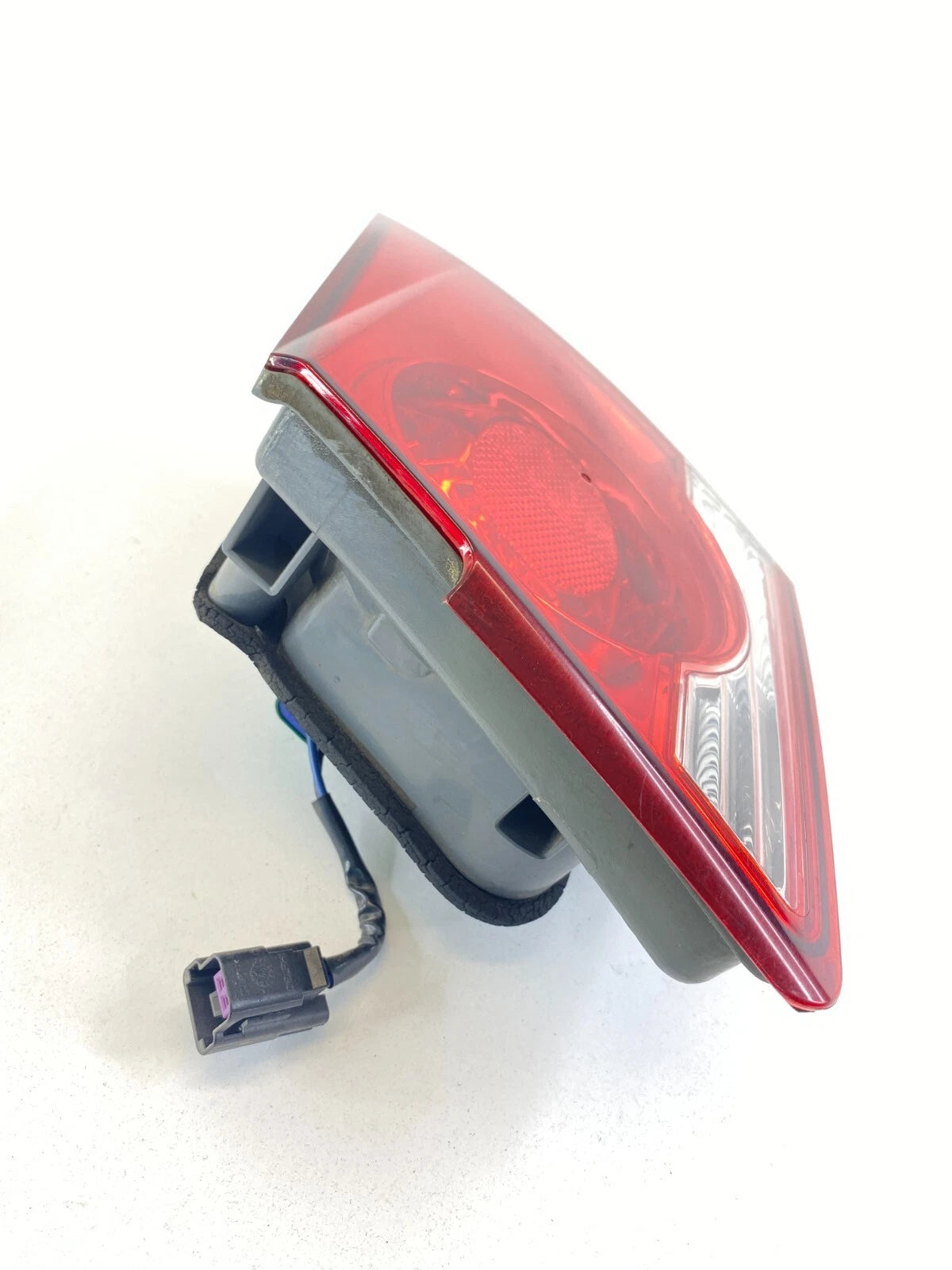 2011-2016 CHEVROLET CRUZE REAR RIGHT SIDE TAIL LIGHT INNER TAILLIGHT LAMP OEM
