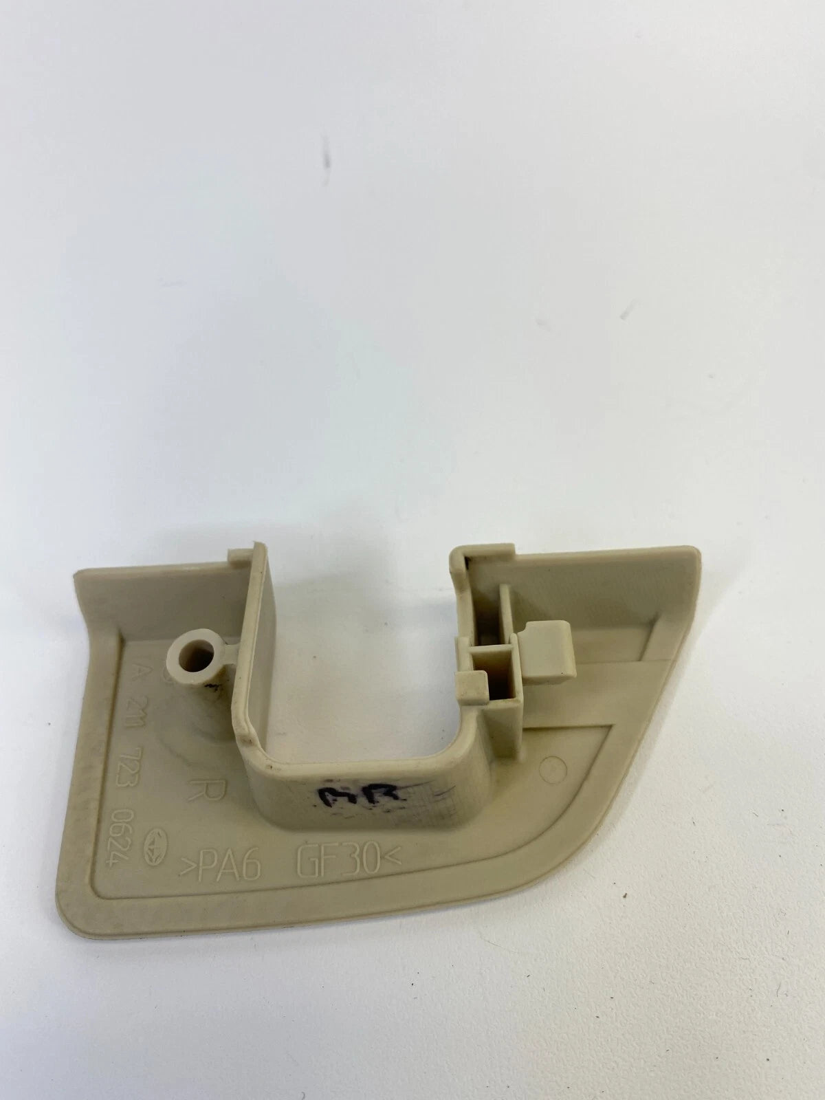 03-06 MERCEDES-BENZ E500 REAR RIGHT SIDE DOOR LOCK EDGE COVER TRIM A2117230624