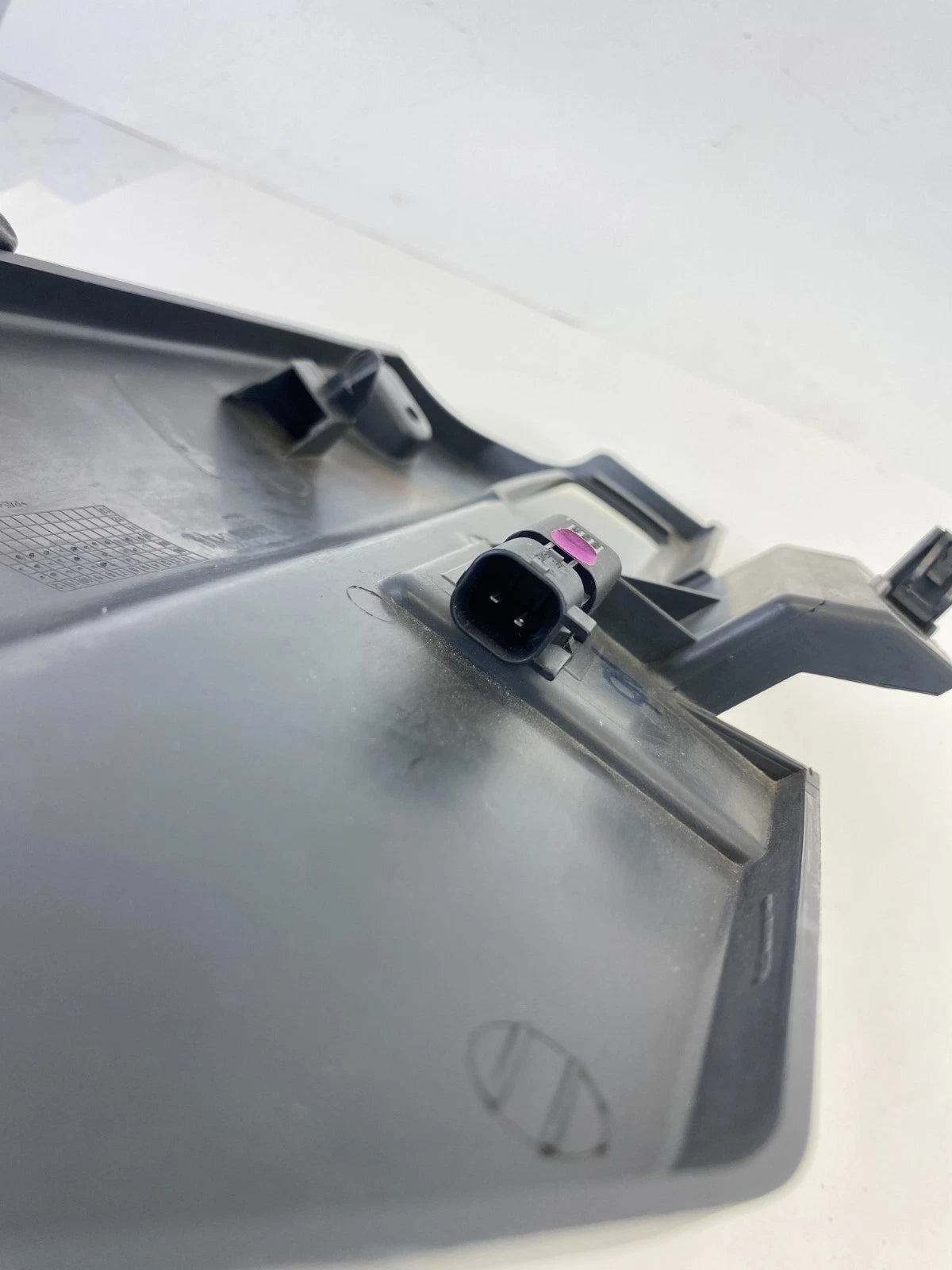 11-18 VOLVO S60 UNDER DASH RIGHT SIDE LOWER TRIM PANEL COVER 8630198 OEM