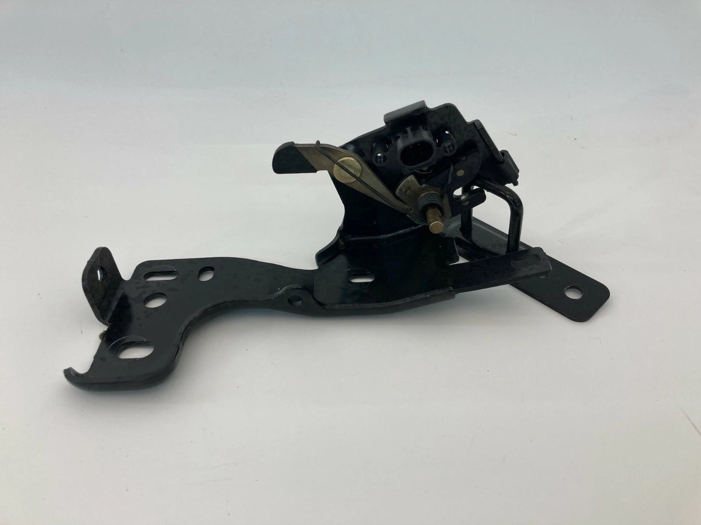 2004-2008 ISUZU ASCENDER TAILGATE LIFTGATE LIFT GATE GLASS LOCK LATCH 15086837