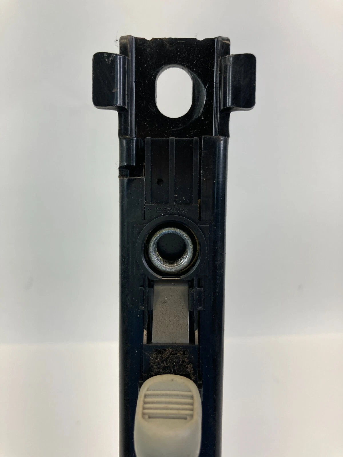 05-10 PONTIAC G6 FRONT RIGHT PASSENGER SIDE SEAT BELT HEIGHT ADJUSTER 22704418