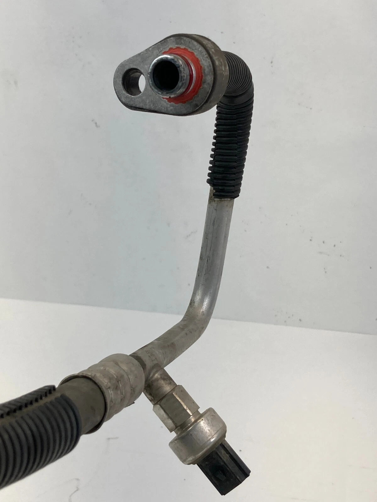 14-19 FORD EXPLORER POLICE INTERCEPTOR 3.5L A/C REFRIGERANT DISCHARGE HOSE LINE