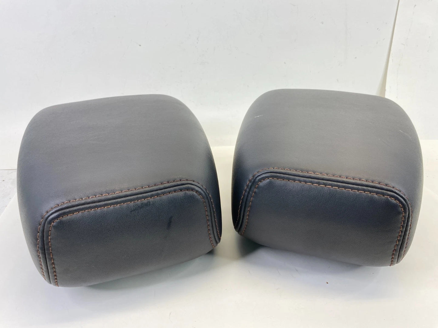 2010-2012 FORD TAURUS FRONT RIGHT & LEFT SEAT HEADREST HEAD REST PAIR SET OEM