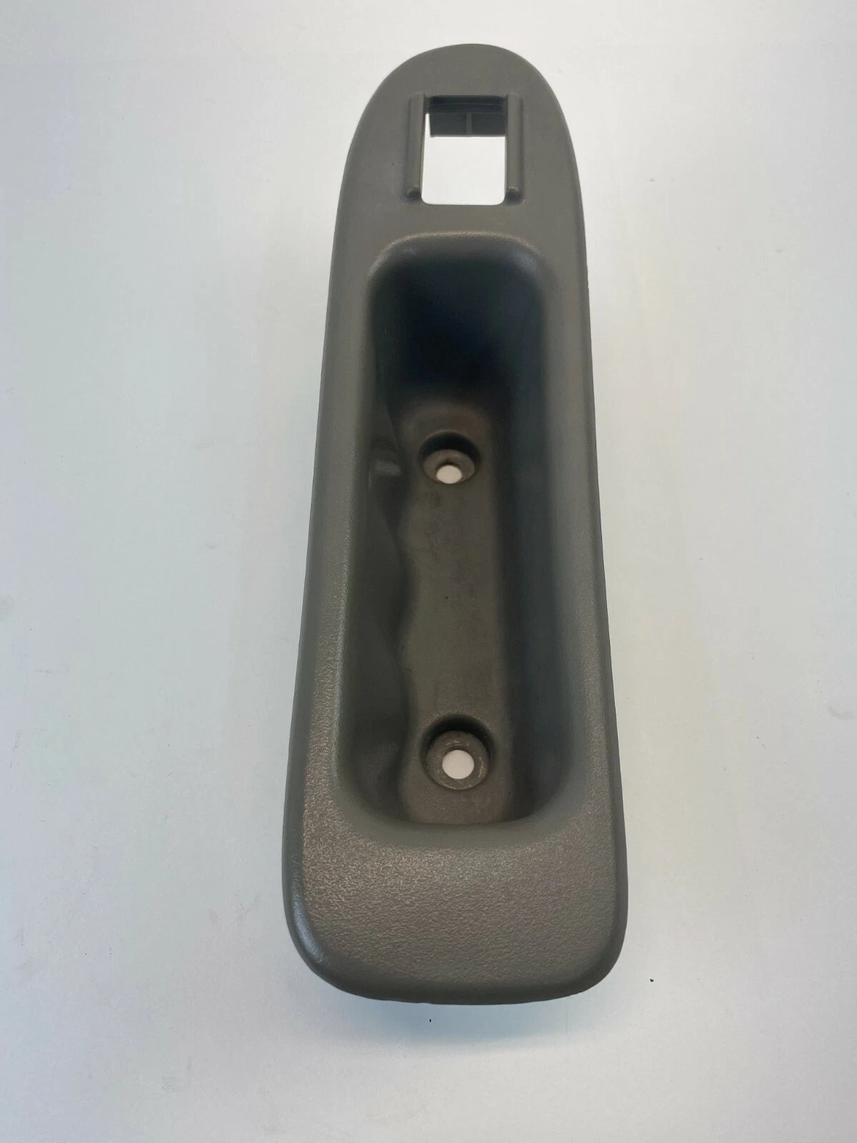 01-05 CHEVROLET IMPALA FRONT RIGHT PASSENGER SIDE DOOR WINDOW SWITCH COVER BEZEL