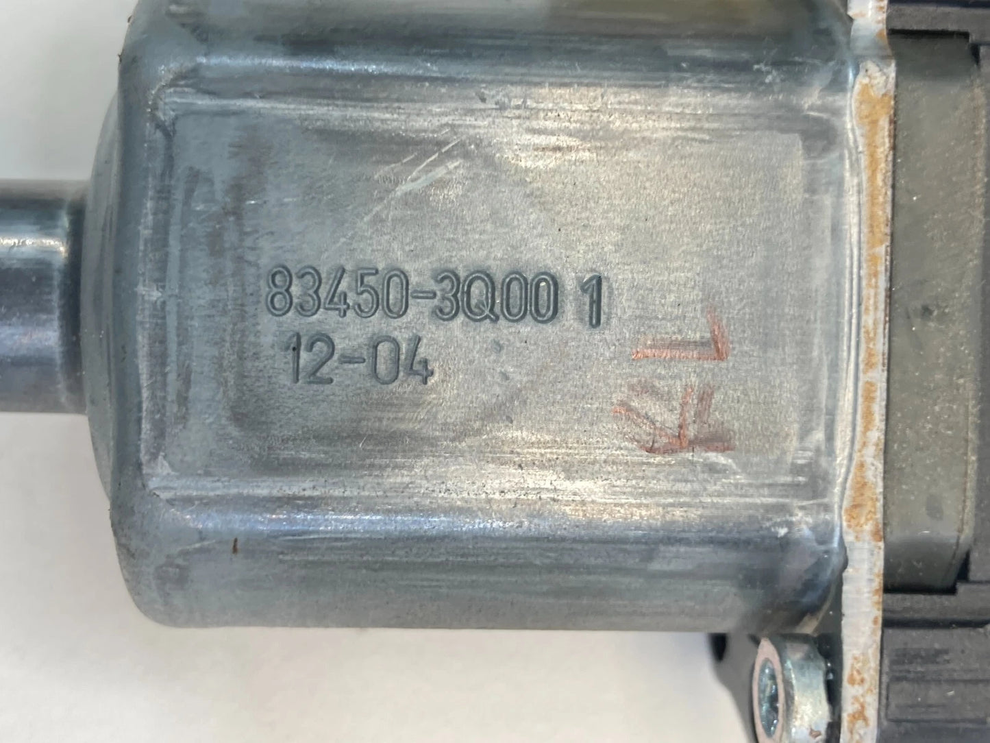 2011-2014 HYUNDAI SONATA REAR LEFT SIDE DOOR POWER WINDOW MOTOR 83450-3Q001 OEM