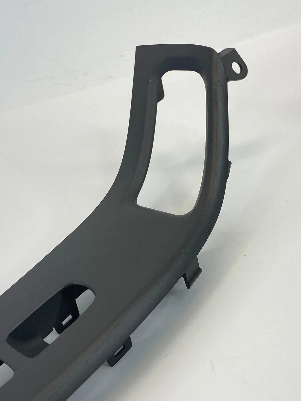 11-13 HYUNDAI ELANTRA SEDAN FRONT RIGHT WINDOW SWITCH BEZEL TRIM 201007544 OEM