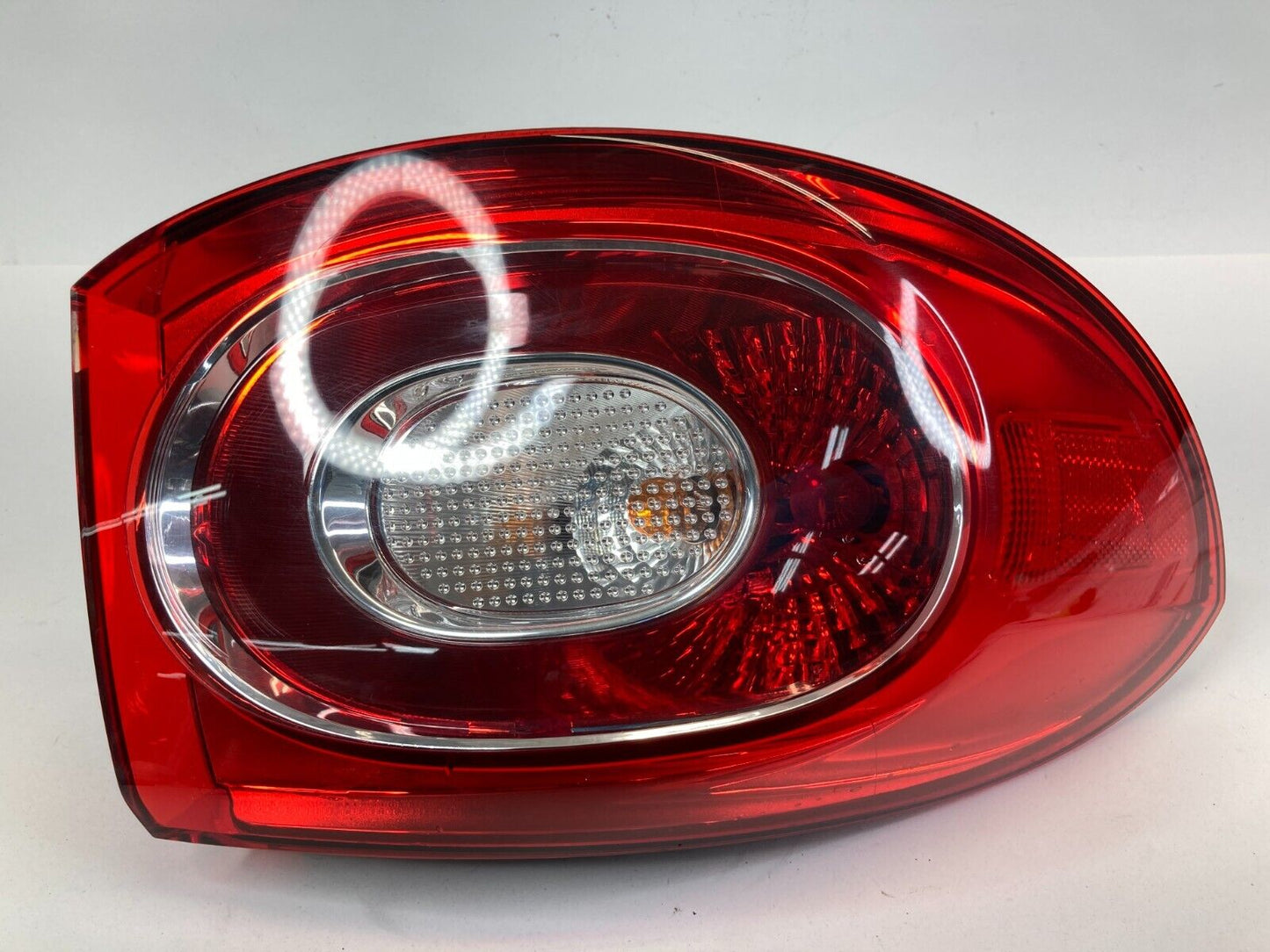 09-11 Volkswagen Tiguan Rear Left Driver Outer Tail Light Taillight 5N0-945-257