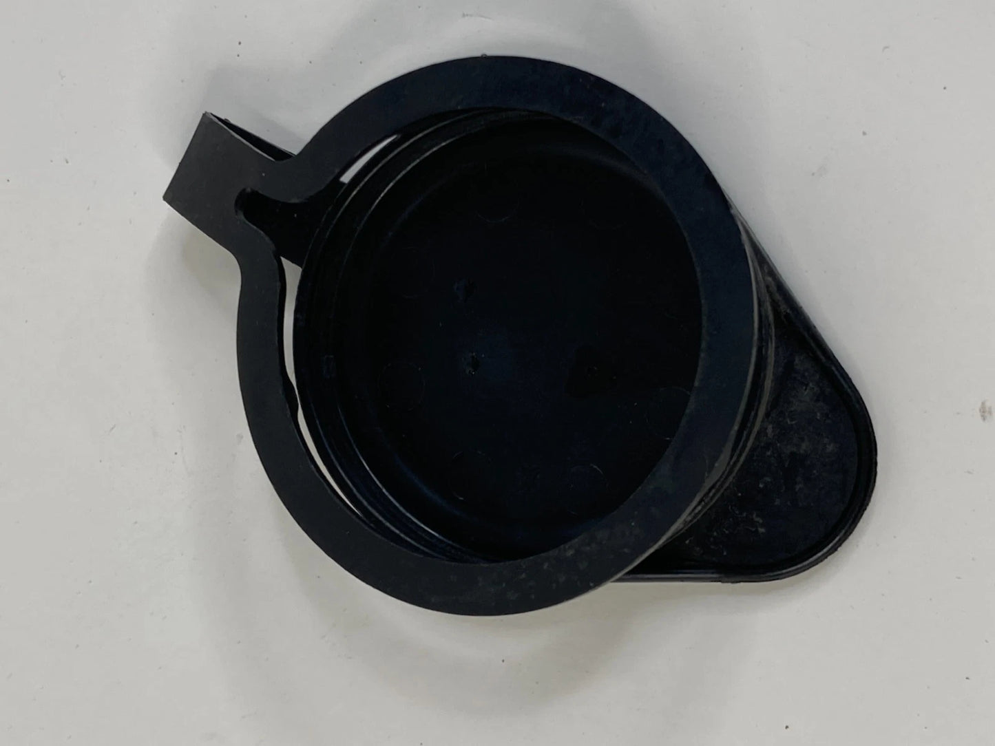 13-19 FORD INTERCEPTOR UTILITY WINDSHIELD WIPER WASHER FLUID RESERVOIR LID CAP