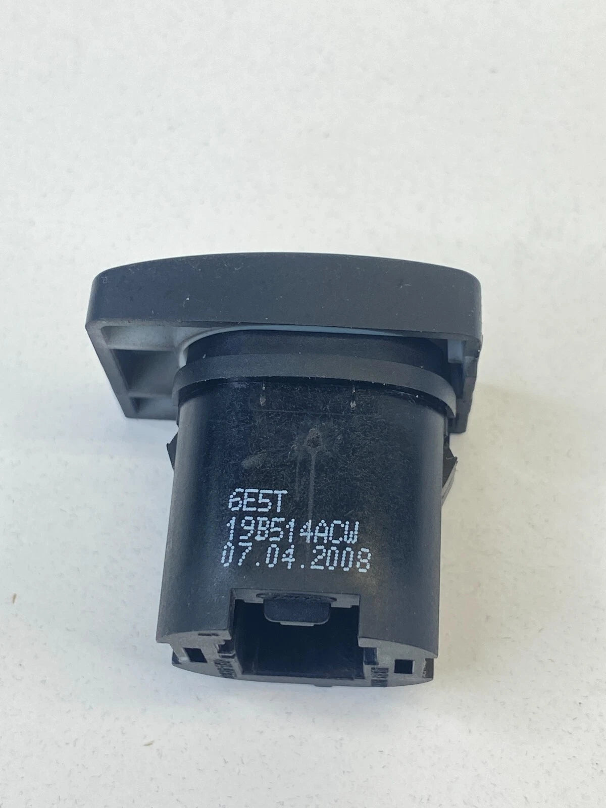 2006-2009 FORD FUSION TRUNK LID OPEN RELEASE CONTROL SWITCH 6E5T-19B514ACW OEM