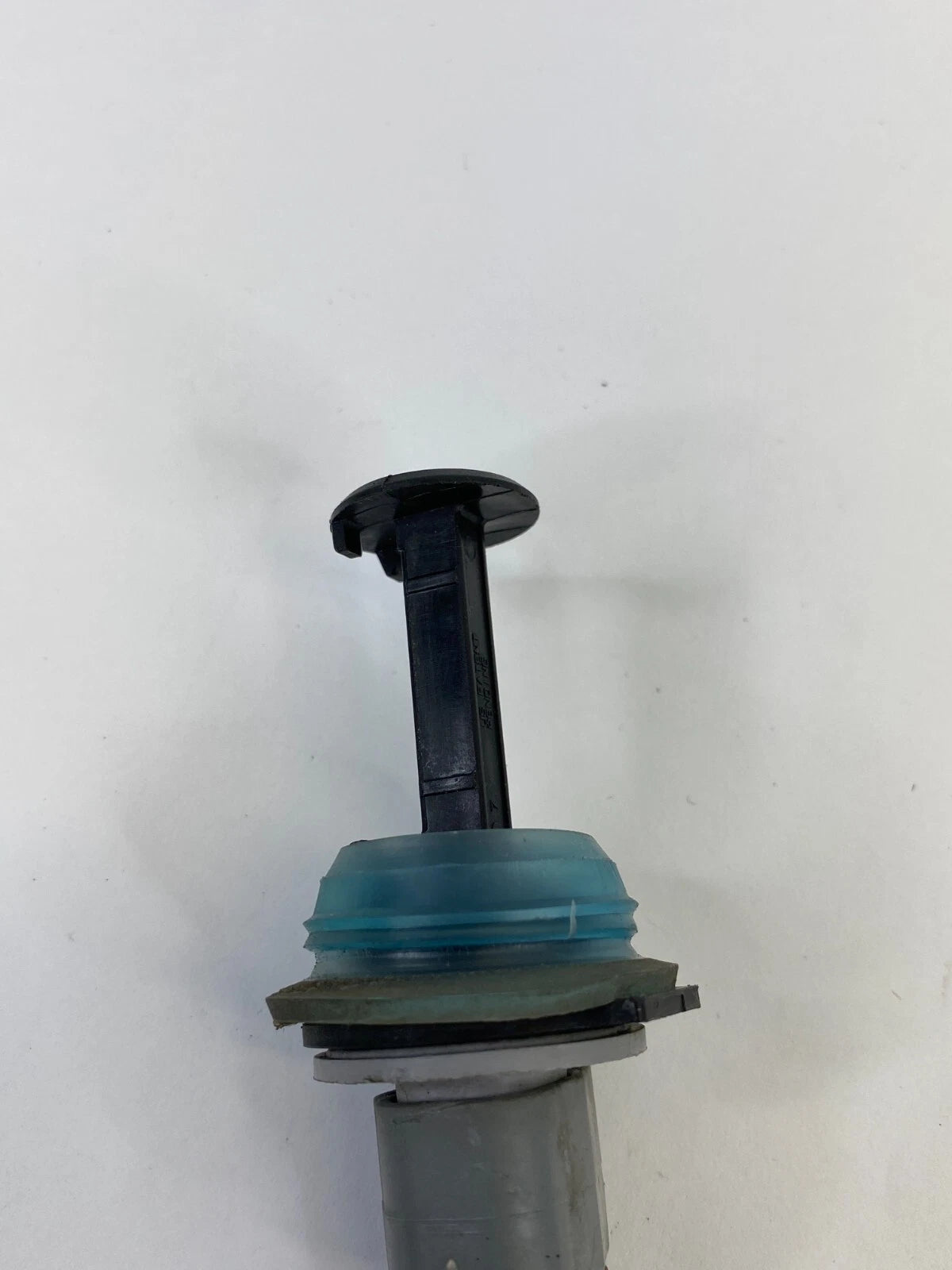 2005-2008 DODGE MAGNUM WIPER WASHER RESERVOIR FLUID LEVER SENSOR OEM