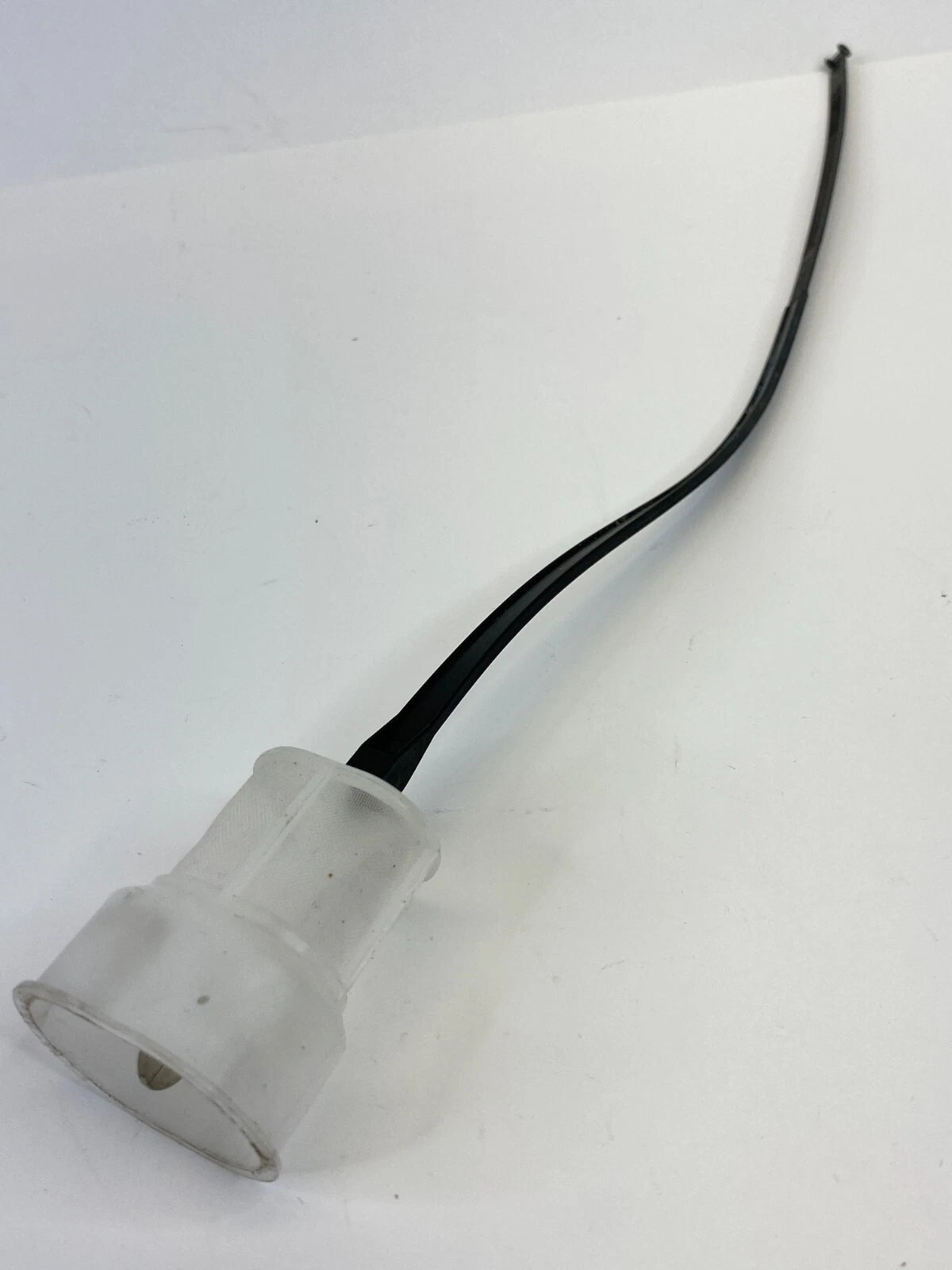 2000-2005 TOYOTA CELICA LEVEL SENSOR FILTER WINDSHIELD WASHER RESERVOIR OEM