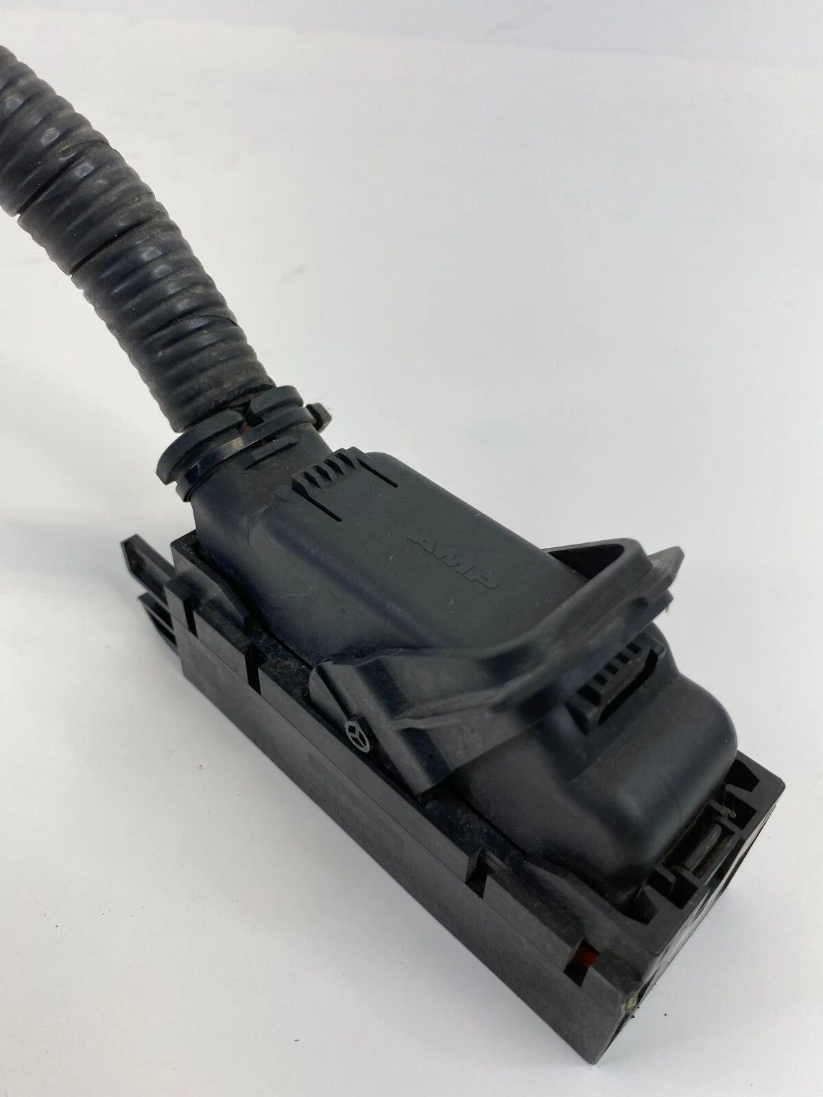 06 07 NISSAN XTERRA 4.0L A/T 4WD ABS PUMP ANTI LOCK BRAKE PLUG CONNECTOR RELAY