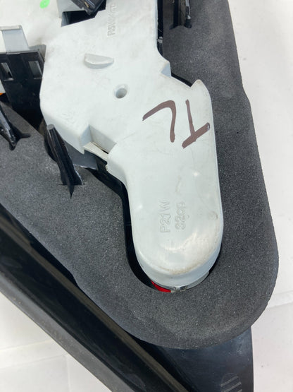 2000-2004 Jaguar S-Type Rear Left Side Tail Light Taillight Assy XR83-13405-AH