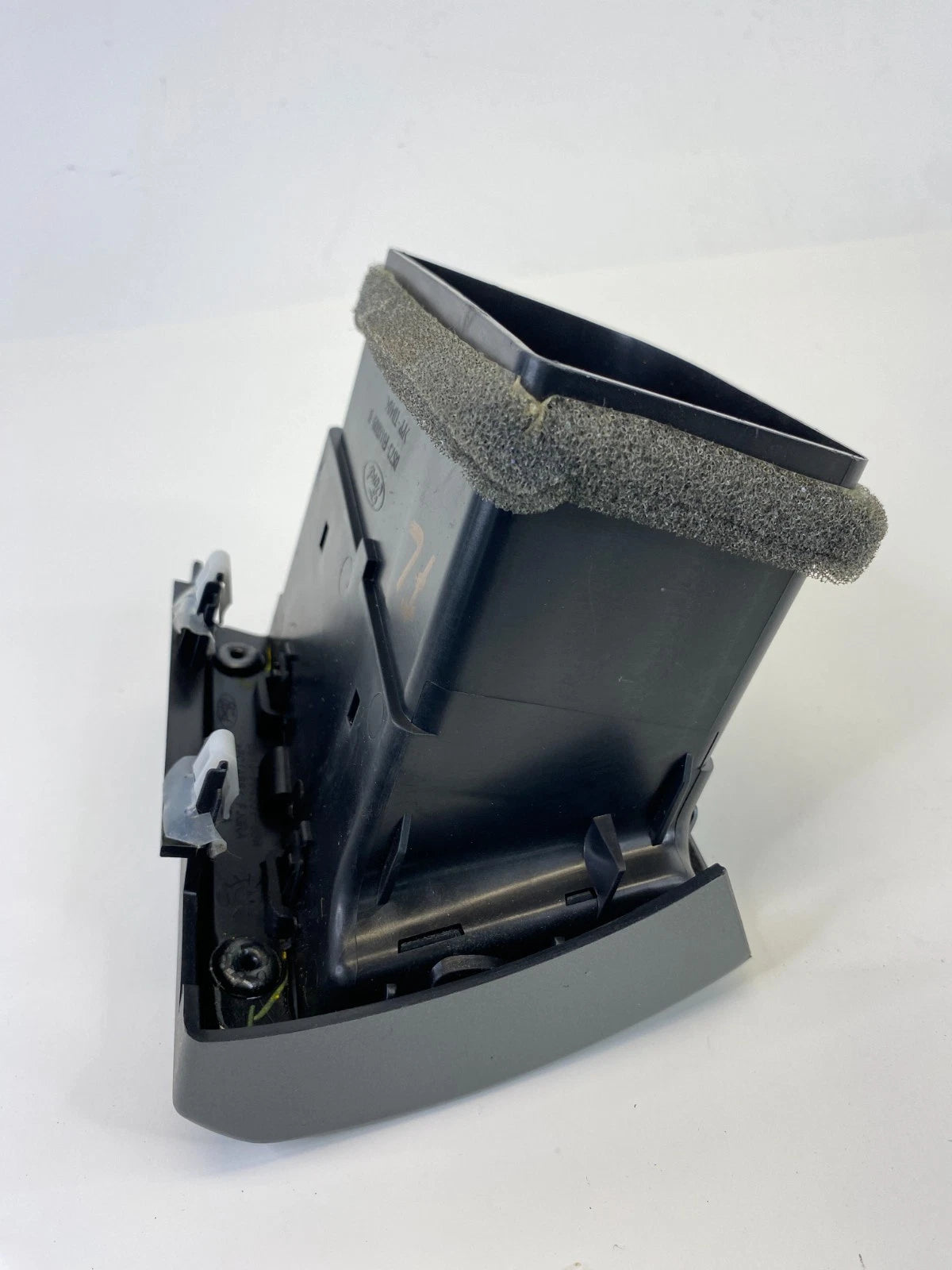 2013-2016 FORD FUSION SE DASH LEFT SIDE AIR VENT GRILLE DS73-F018B09-BJW OEM