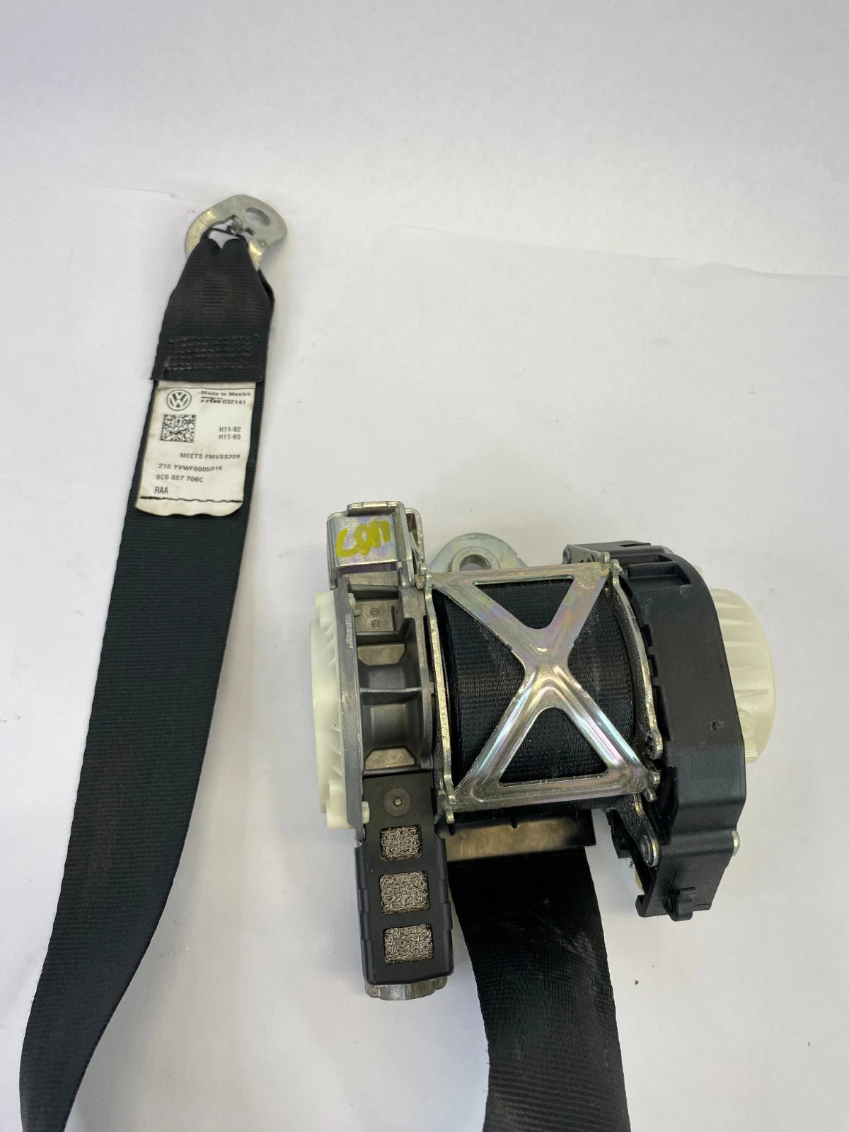 2011-2018 VW VOLKSWAGEN JETTA SEDAN FRONT RIGHT SEAT BELT RETRACTOR 5C6-857-706C