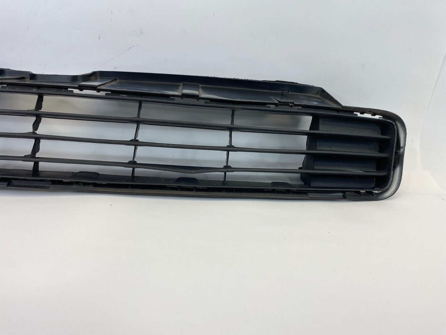 2010 2011 10 11 Toyota Prius Front Bumper Lower Grill Grille Radiator OEM