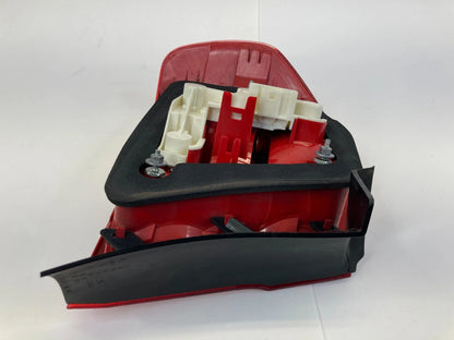 07 08 BMW 328XI REAR RIGHT PASSENGER SIDE OUTER TAIL LIGHT TAILLIGHT 7161956 OEM