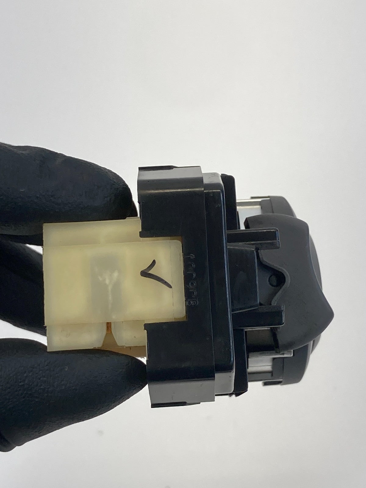 2011 2012 2013 2014 Hyundai Sonata Power Mirror Control Switch 202006586 OEM