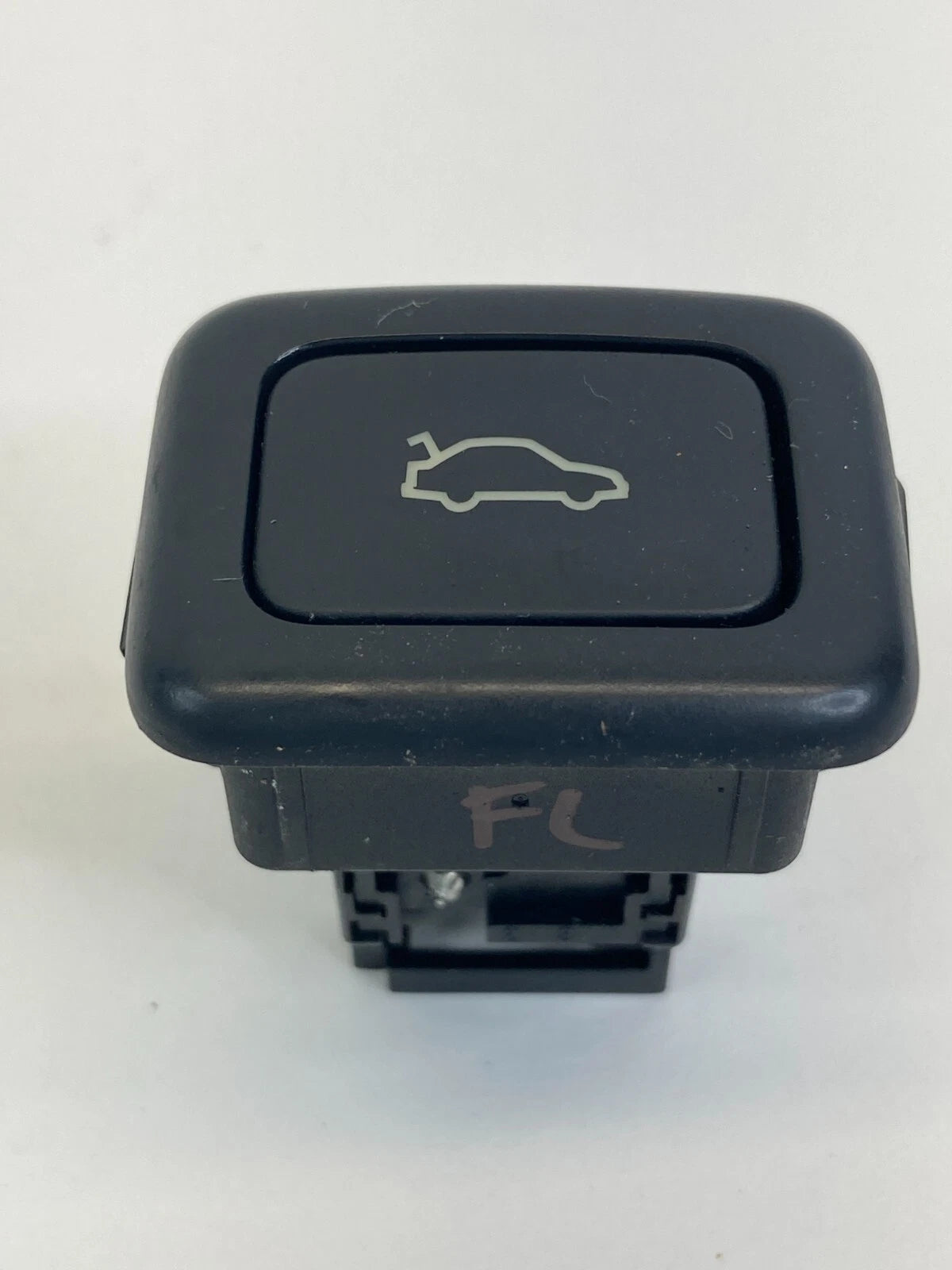 2003-2011 SAAB 9-3 SEDAN TRUNK LID OPENER RELEASE LOCK CONTROL SWITCH 12787917
