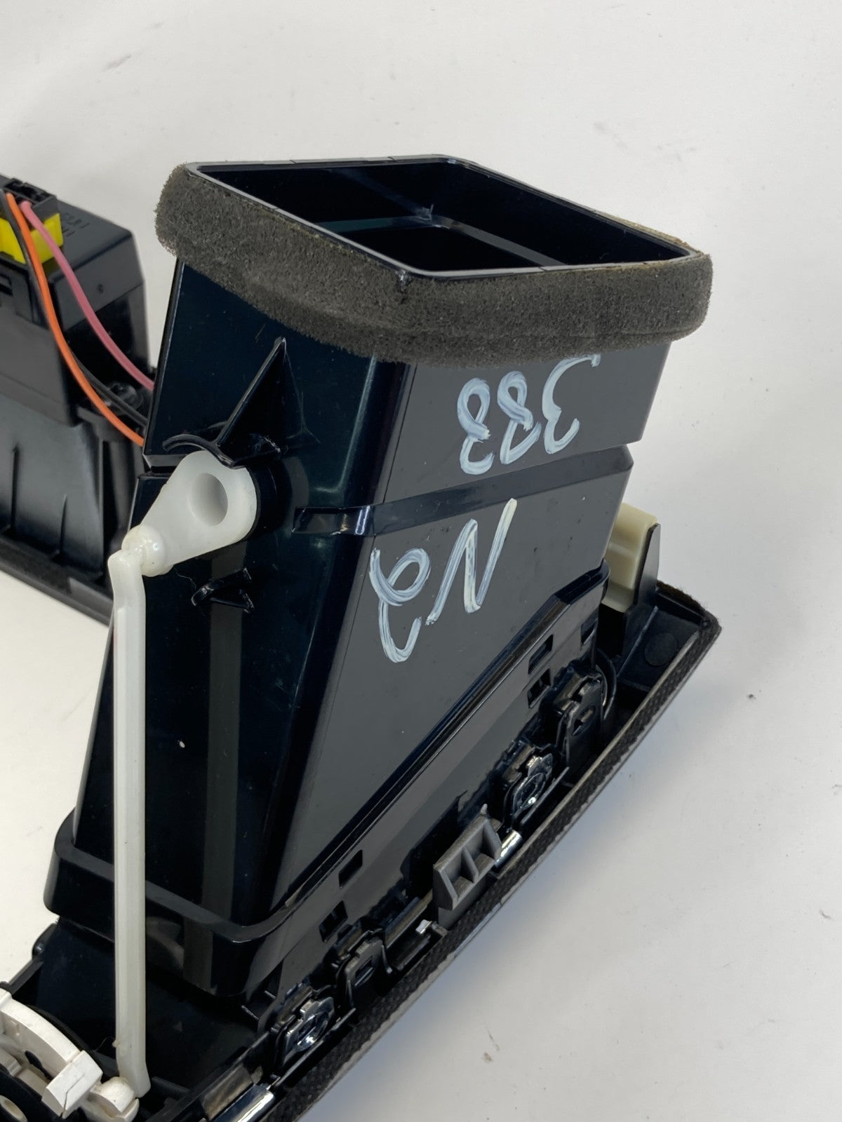 2009 2010 Hyundai Sonata Center Dash Radio Bezel W/ Air Vent Grille Duct OEM