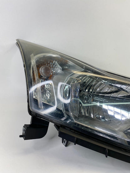 2012-2016 Chevrolet Cruze Front Right Headlight Headlamp Assembly 335-1162R OEM