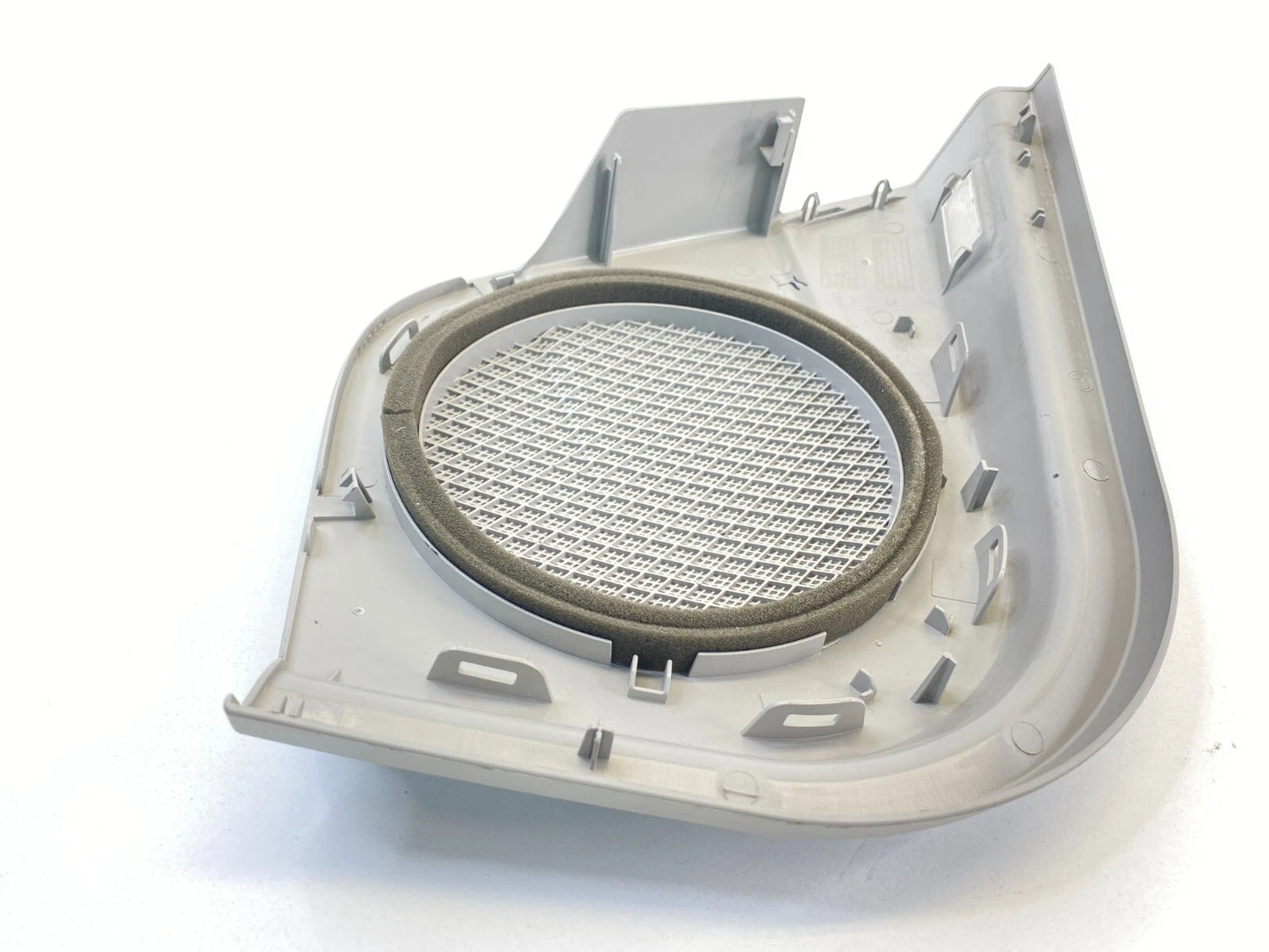 03-06 MERCEDES-BENZ E 500 FRONT LEFT SIDE DOOR SPEAKER GRILLE COVER 2117270788