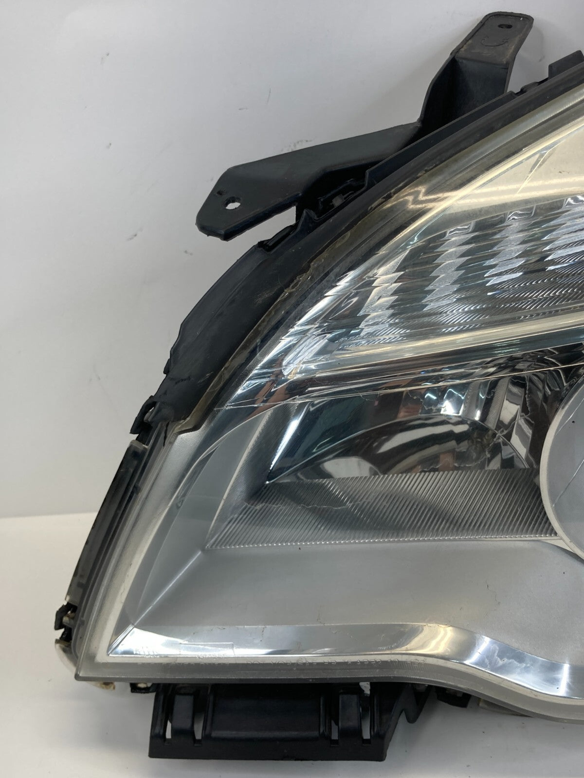 2010-2015 Chevrolet Equinox Left Driver Headlight Headlamp Halogen Assy OEM