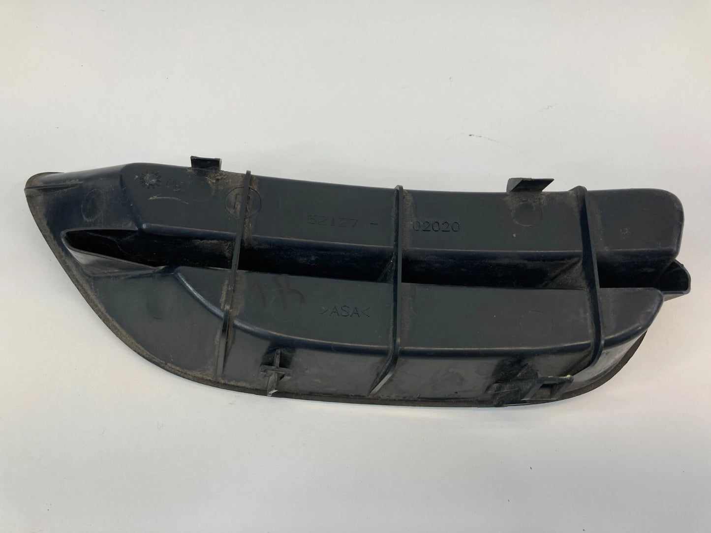 2001 2002 TOYOTA COROLLA FRONT RIGHT BUMPER FOGLIGHT LIGHT COVER CAP 52127-02020