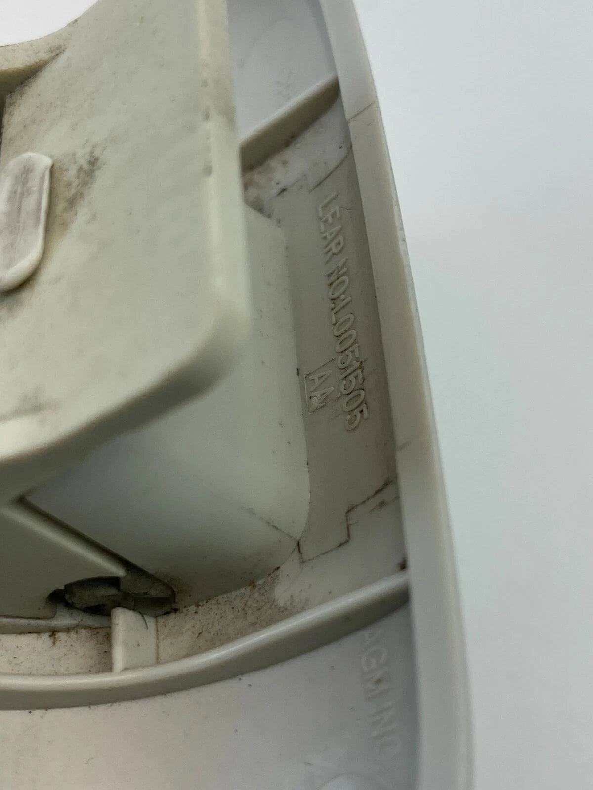 2009-2014 VOLKSWAGEN ROUTAN INTERIOR ROOF HANGER COAT HOOK COVER L0051505 OEM