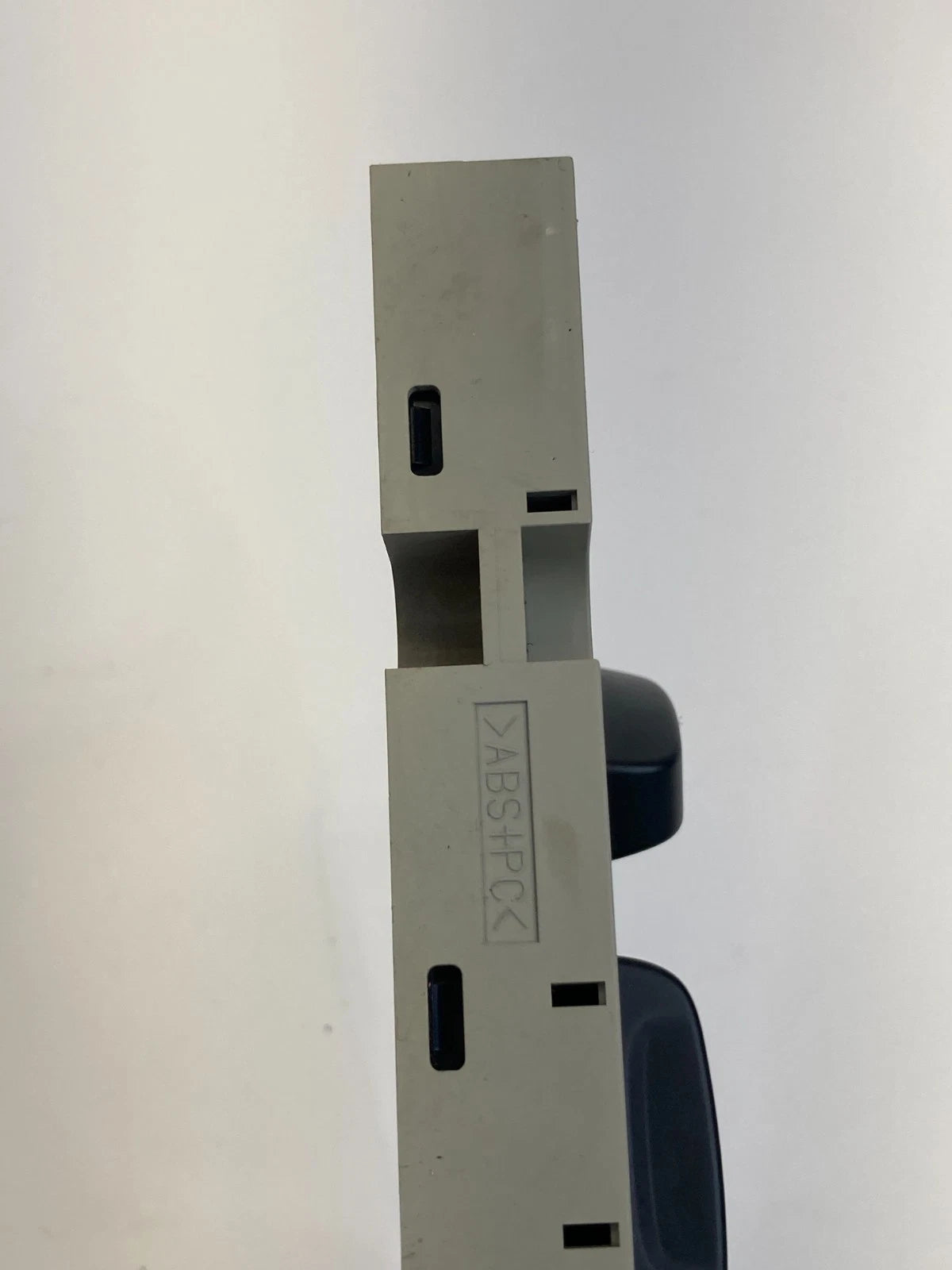 2011-2018 Volvo S60 Front Right Passenger Side Power Seat Control Switch OEM