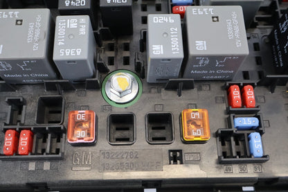 2011-2014 CHEVROLET CRUZE ENGINE FUSE BOX BLOCK MODULE AUTOMATIC OEM GM 95442176